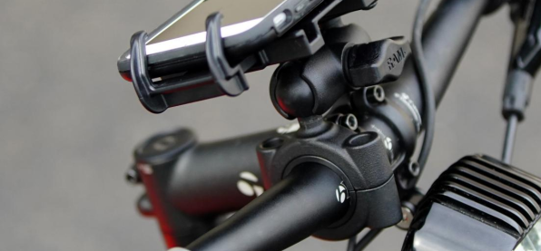 ラムマウント ハンドルバーマウント 自転車 バイク 装着イメージ